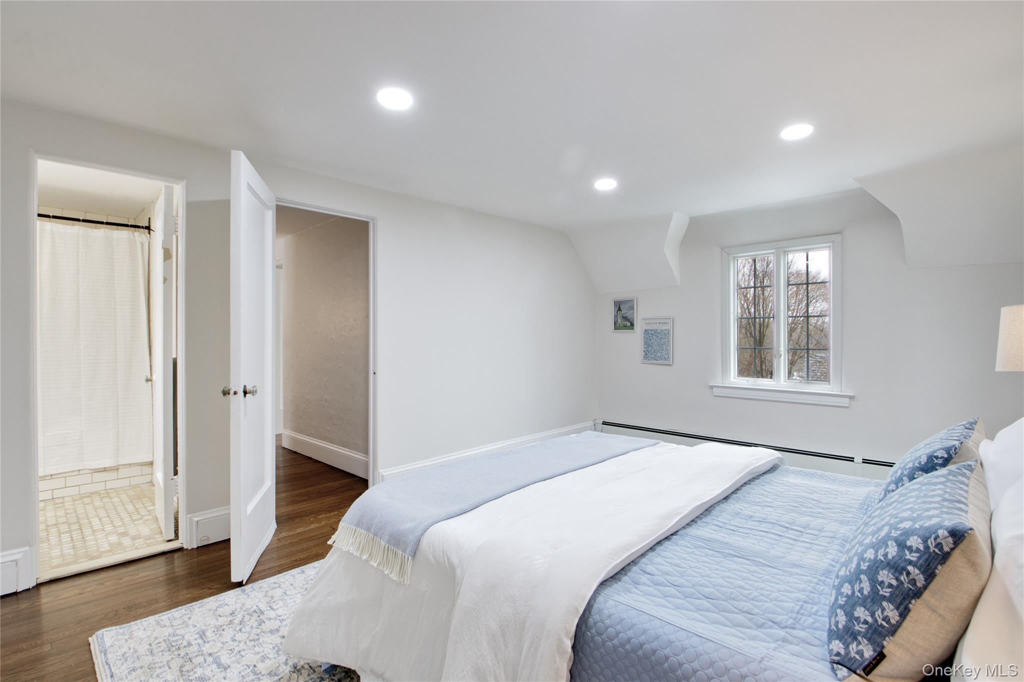 #14 photo, 27 Oakland Drive, Port Washington , NY 11050