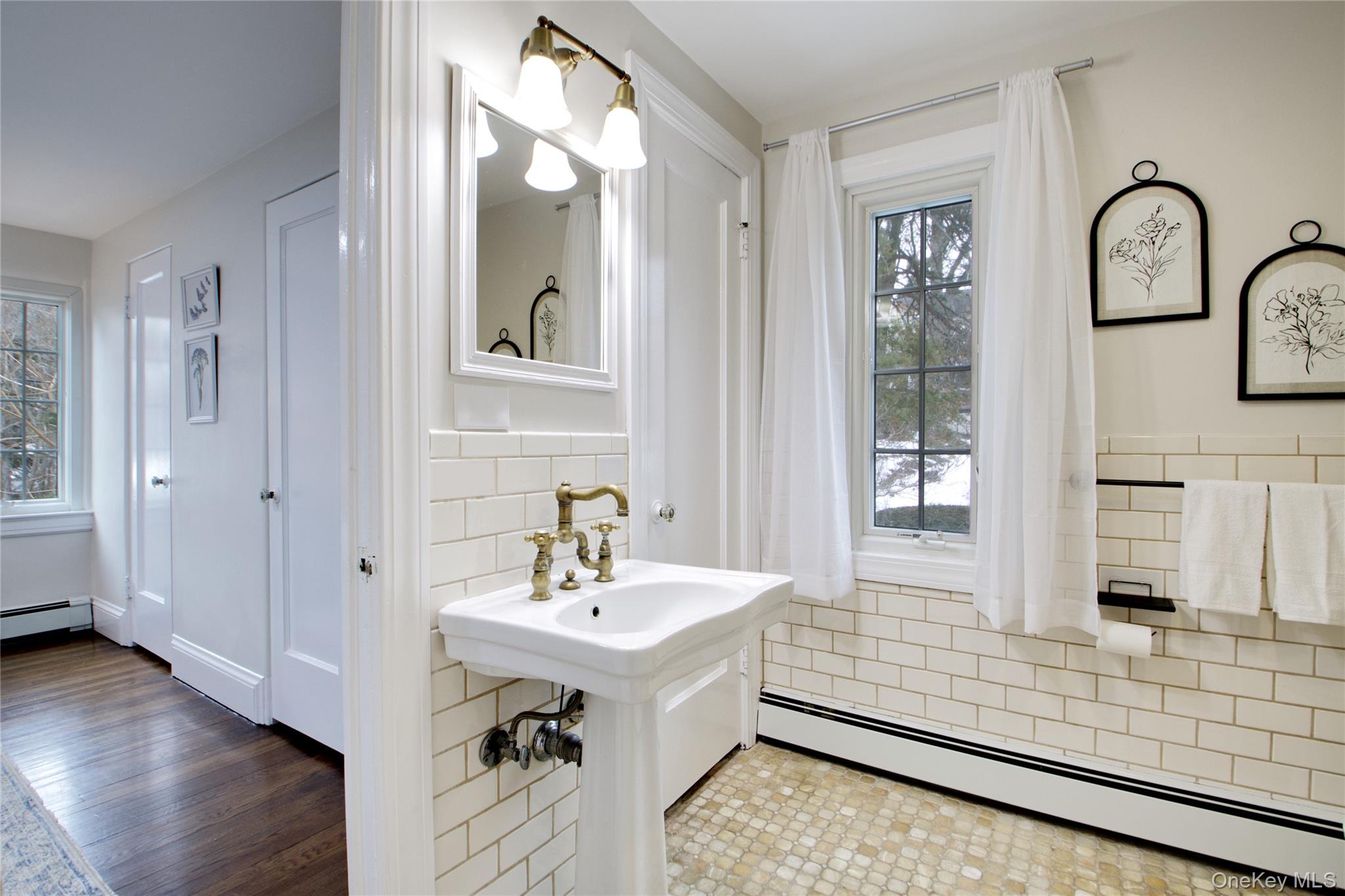 #15 photo, 27 Oakland Drive, Port Washington , NY 11050