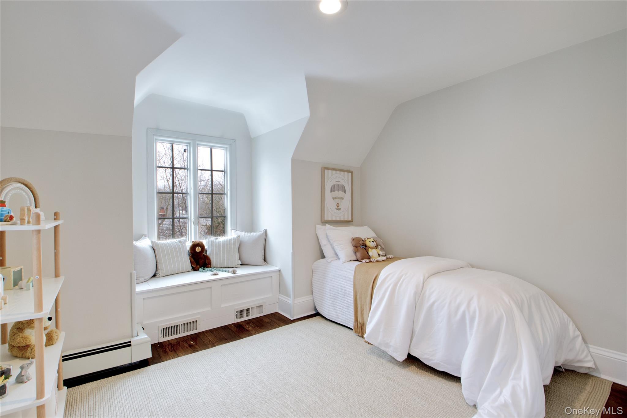 #16 photo, 27 Oakland Drive, Port Washington , NY 11050