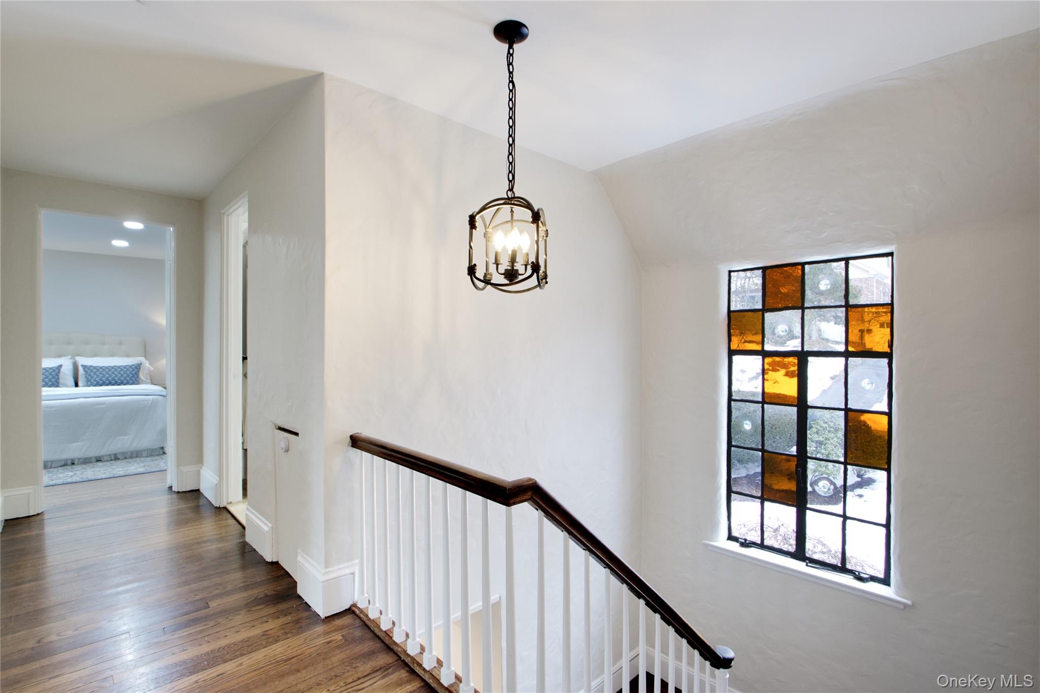 #19 photo, 27 Oakland Drive, Port Washington , NY 11050