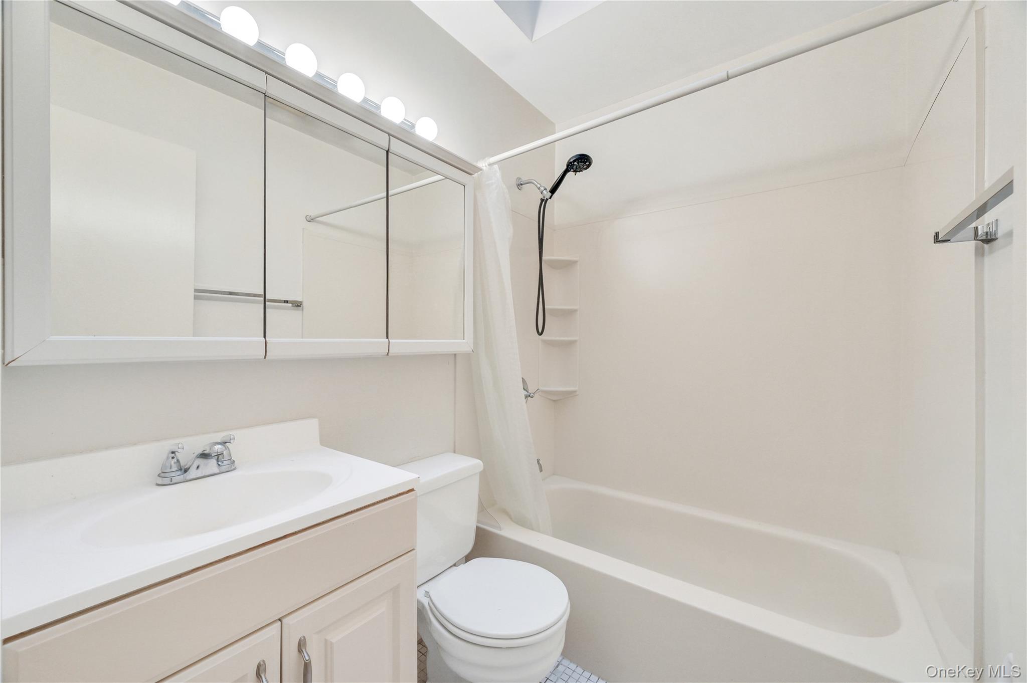 #17 photo, 60 Hildreth Place, East Hampton , NY 11937