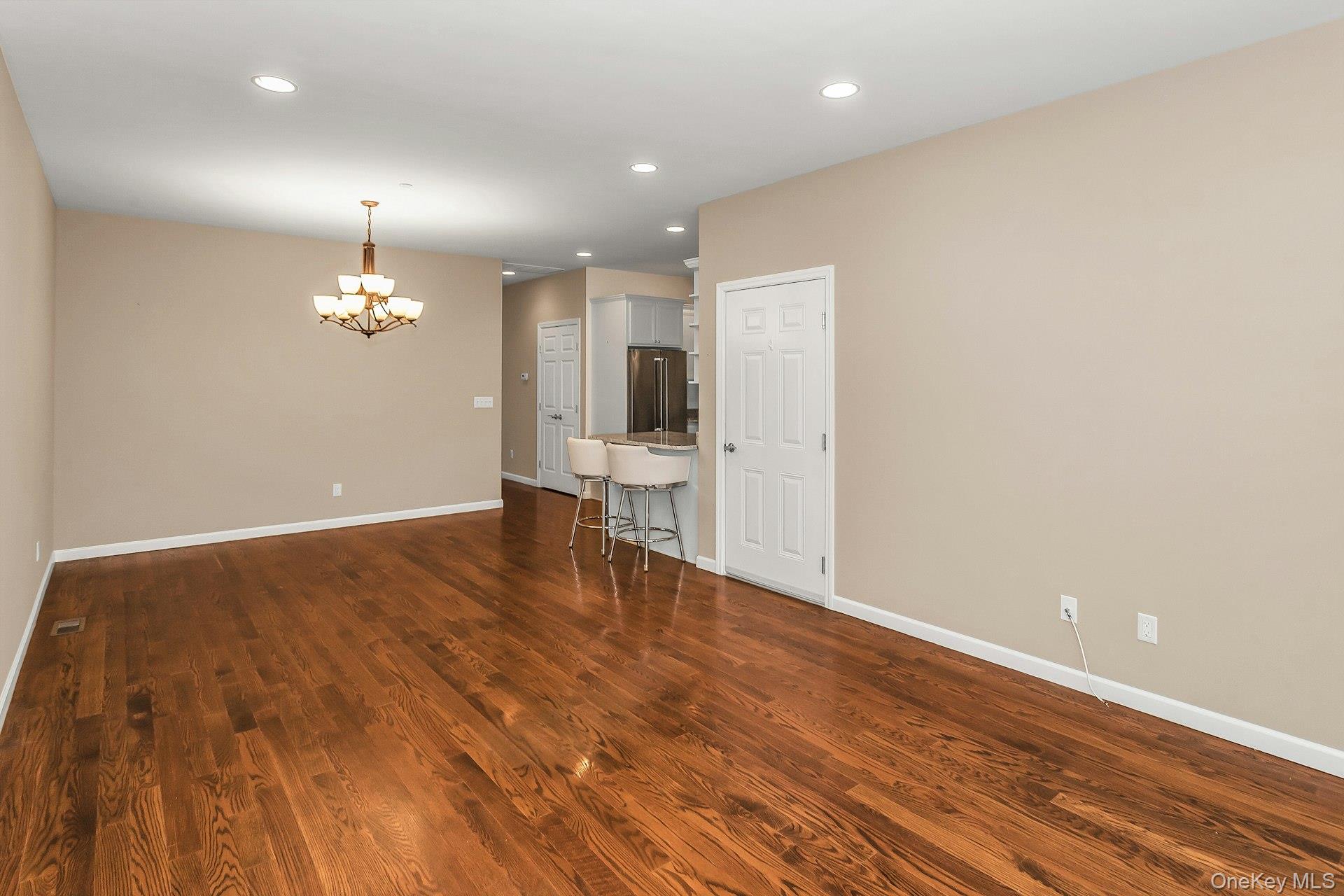 #10 photo, 28 Spring Drive, Seaford , NY 11783