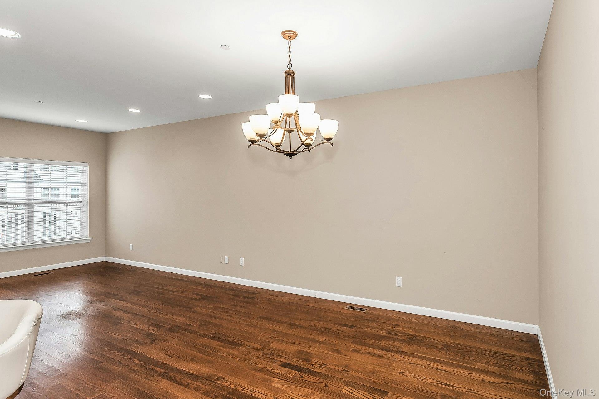 #12 photo, 28 Spring Drive, Seaford , NY 11783