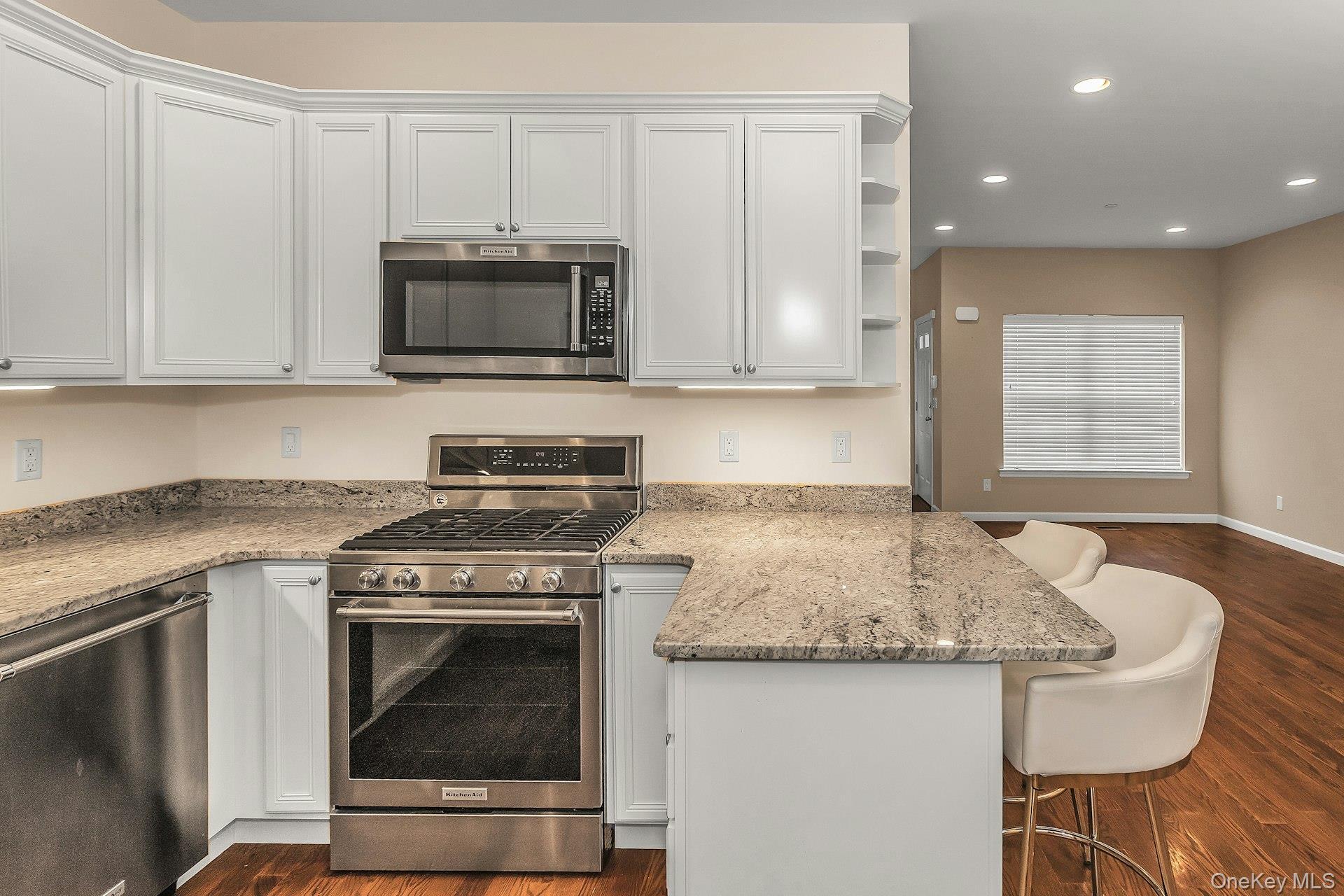 #7 photo, 28 Spring Drive, Seaford , NY 11783