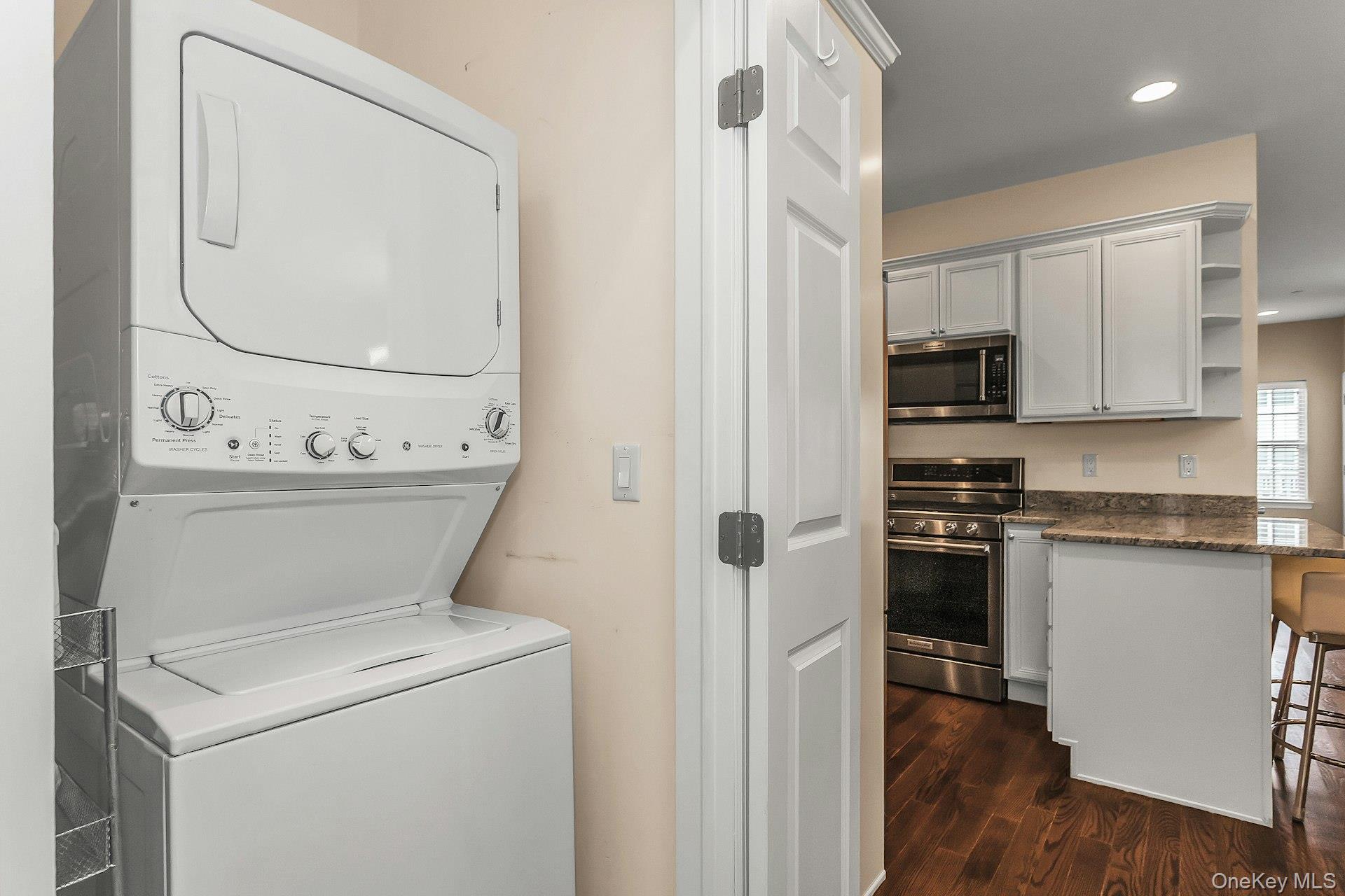 #9 photo, 28 Spring Drive, Seaford , NY 11783