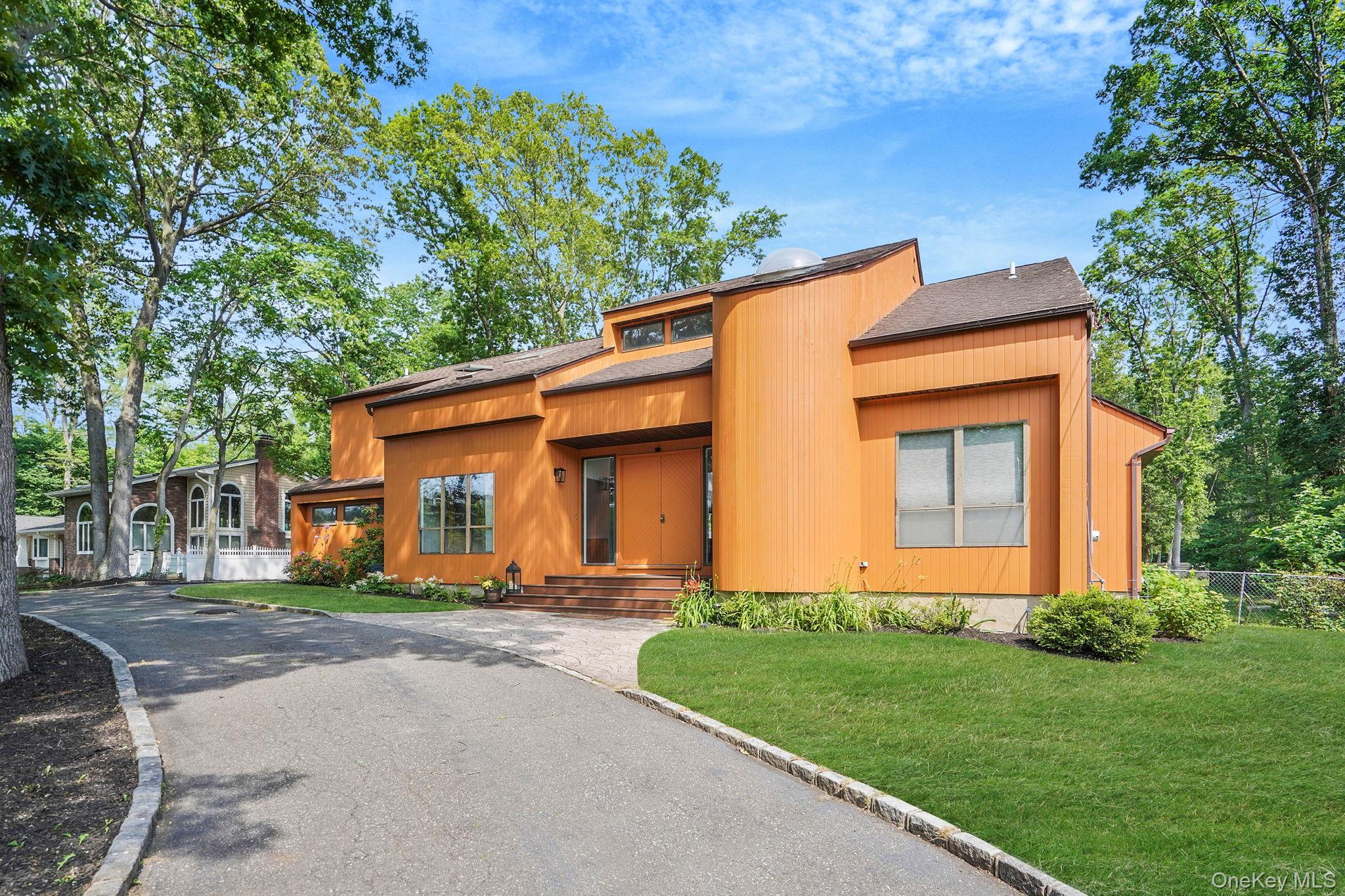 #1 photo, 318 Sheep Pasture Road, East Setauket , NY 11733