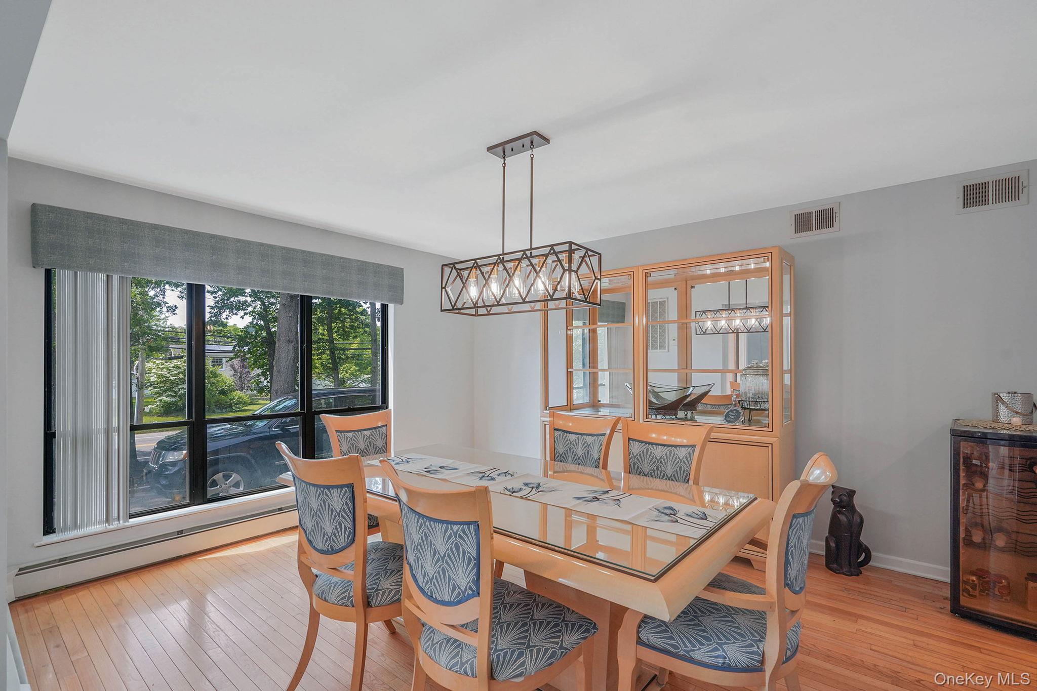 #12 photo, 318 Sheep Pasture Road, East Setauket , NY 11733