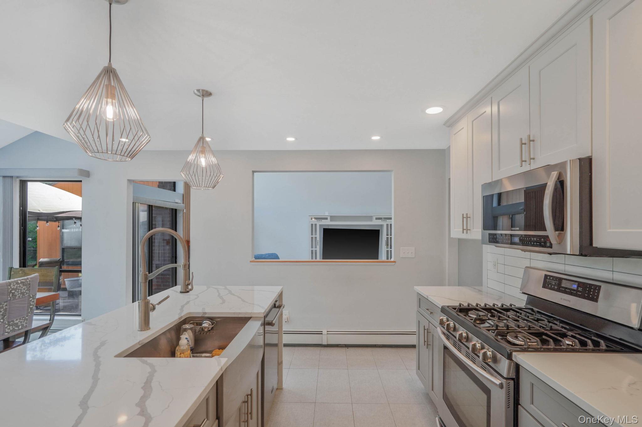 #8 photo, 318 Sheep Pasture Road, East Setauket , NY 11733