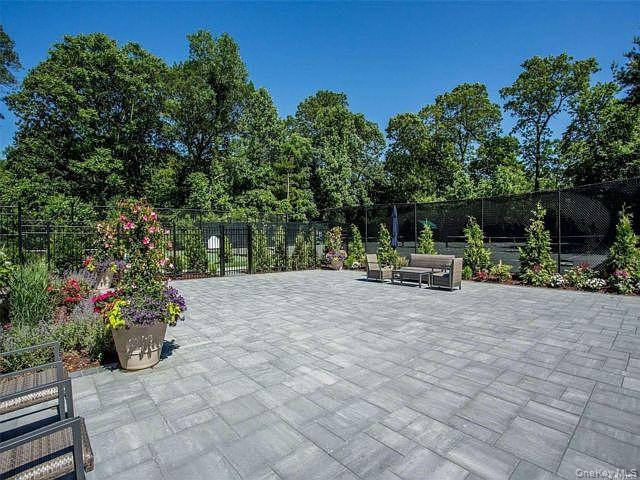 #11 photo, 91 Duckpond Drive, Manhasset , NY 11030