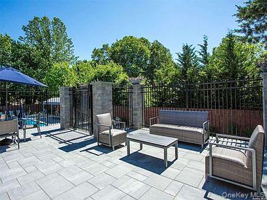 #12 photo, 91 Duckpond Drive, Manhasset , NY 11030