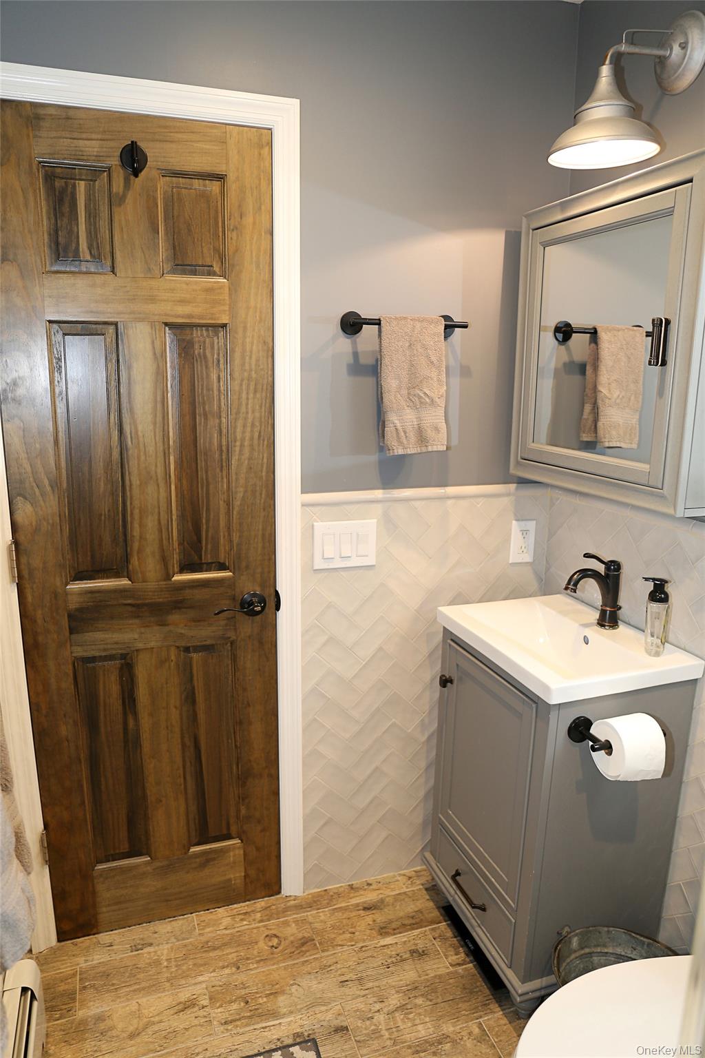 #19 photo, 1300 Lakeside Drive, Wantagh , NY 11793