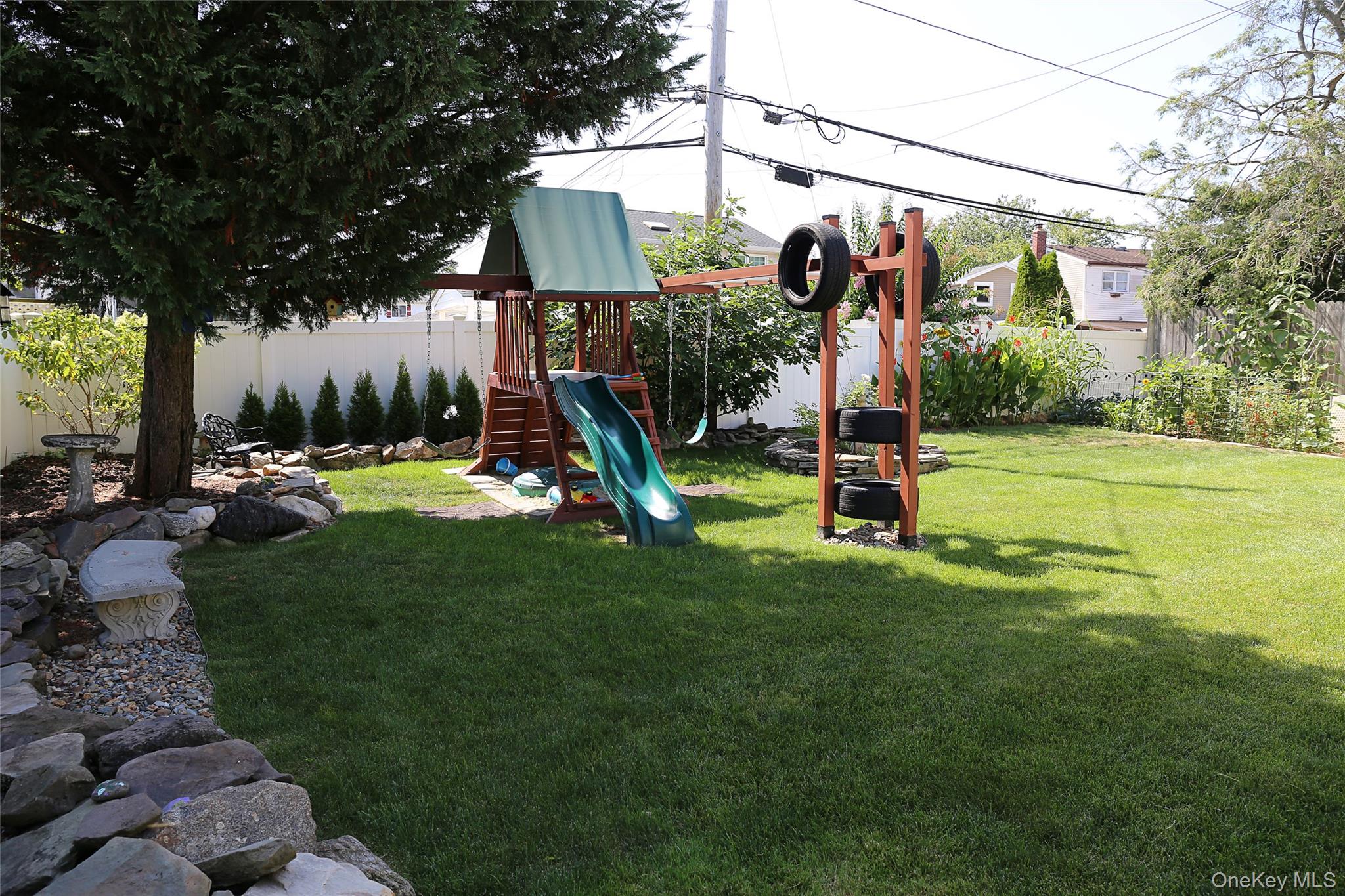 #7 photo, 1300 Lakeside Drive, Wantagh , NY 11793