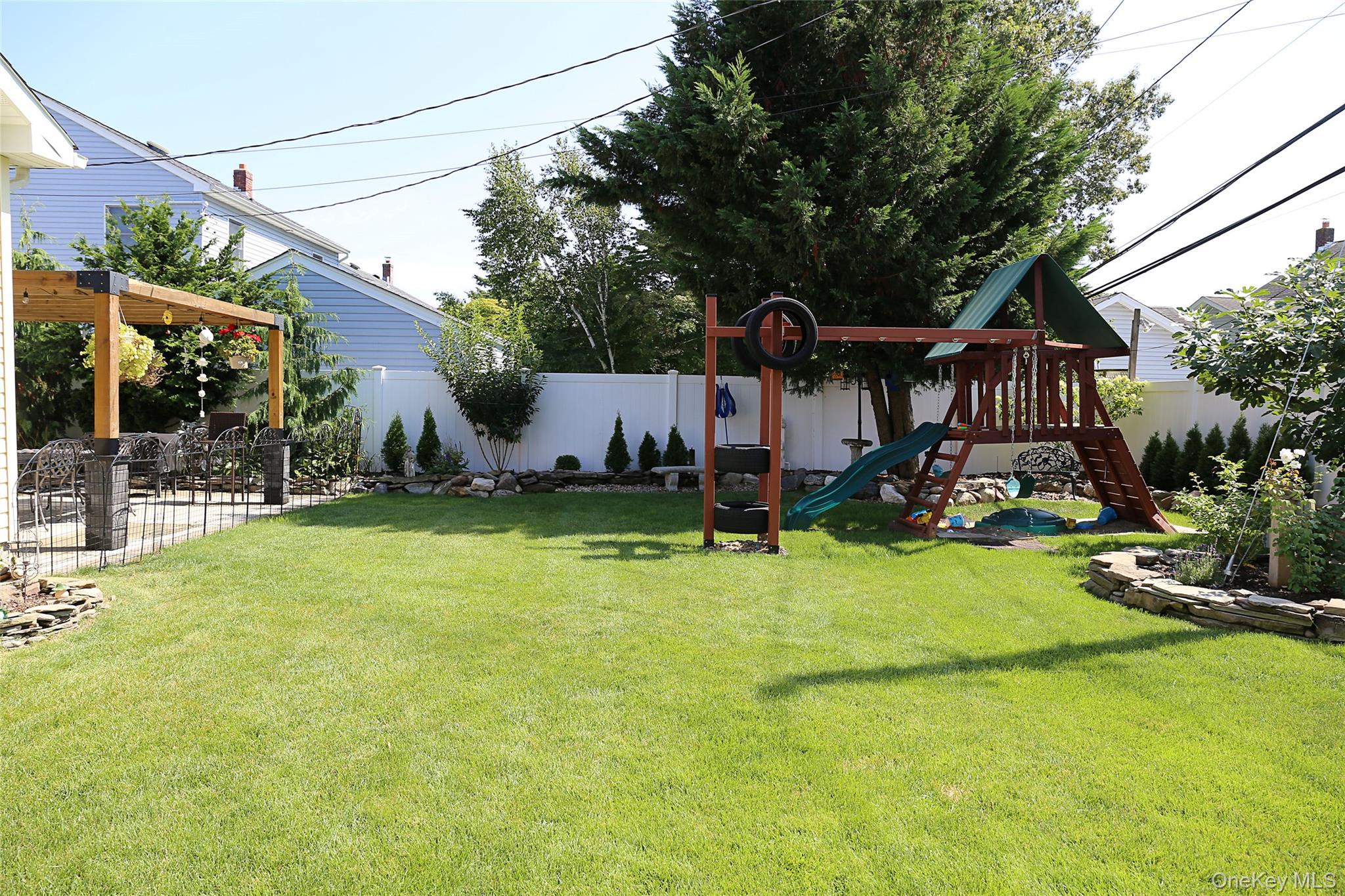 #9 photo, 1300 Lakeside Drive, Wantagh , NY 11793