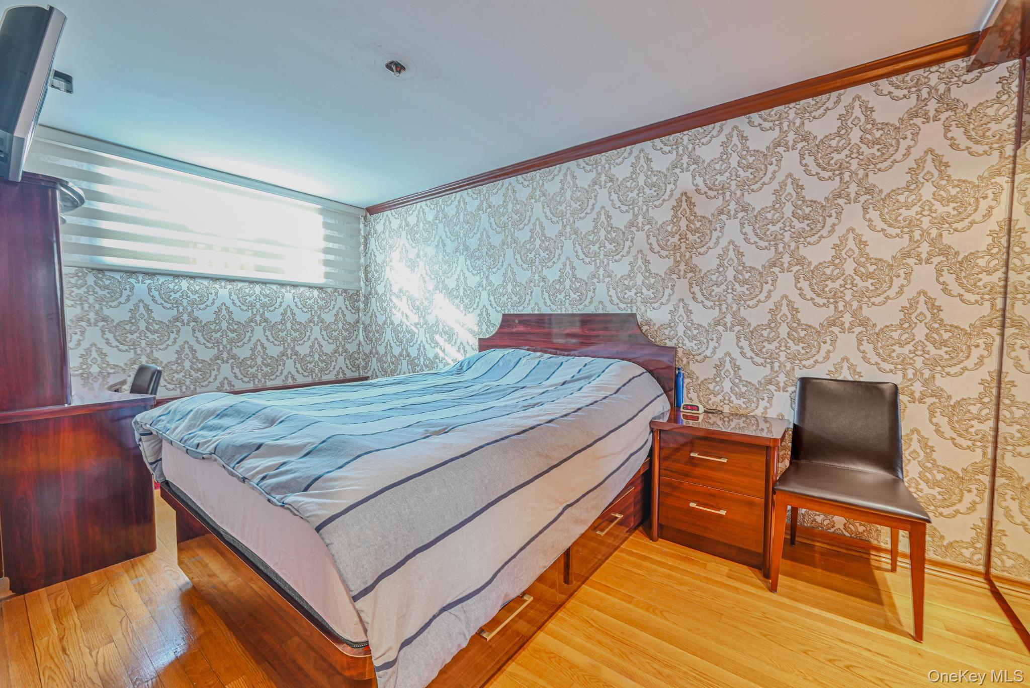 #18 photo, 10201 62nd Road, Forest Hills , NY 11375