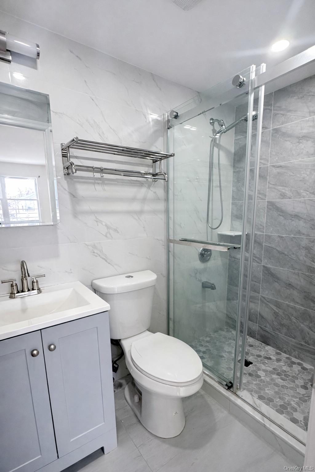 #10 photo, 59-09 Kissena Boulevard, Flushing , NY 11355