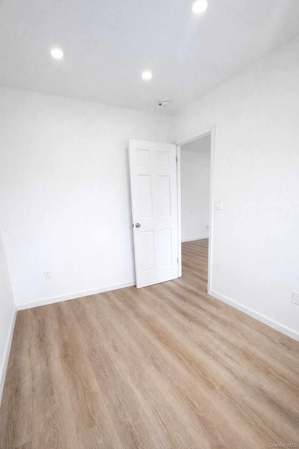 #12 photo, 59-09 Kissena Boulevard, Flushing , NY 11355