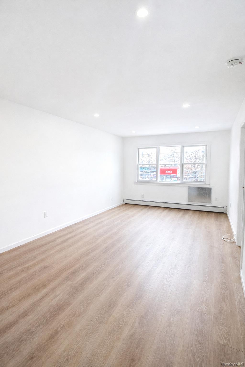 #6 photo, 59-09 Kissena Boulevard, Flushing , NY 11355