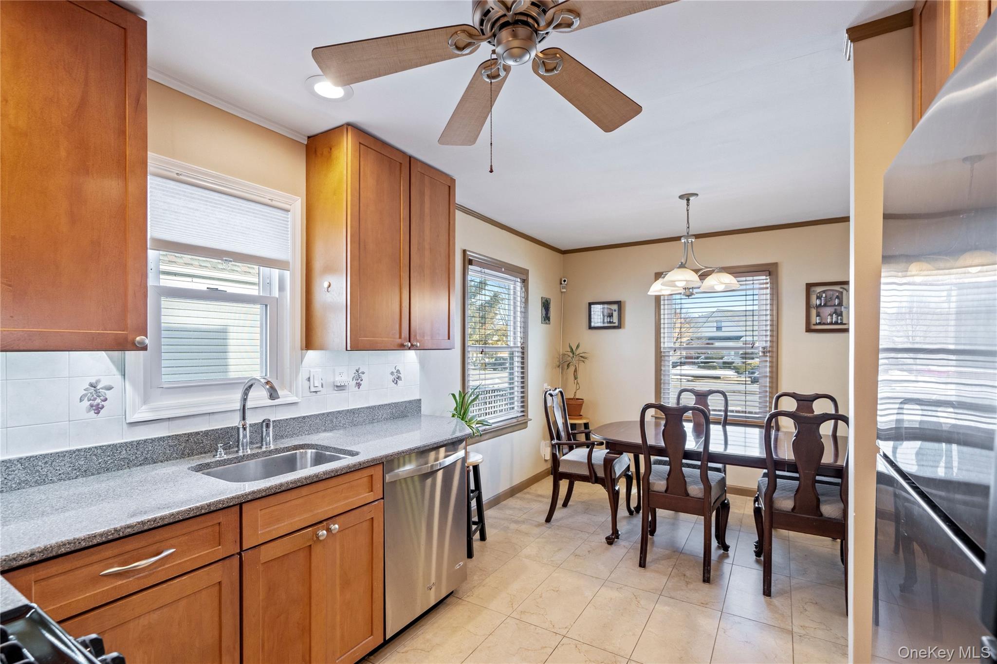 #13 photo, 269-15 Union Turnpike, New Hyde Park , NY 11040