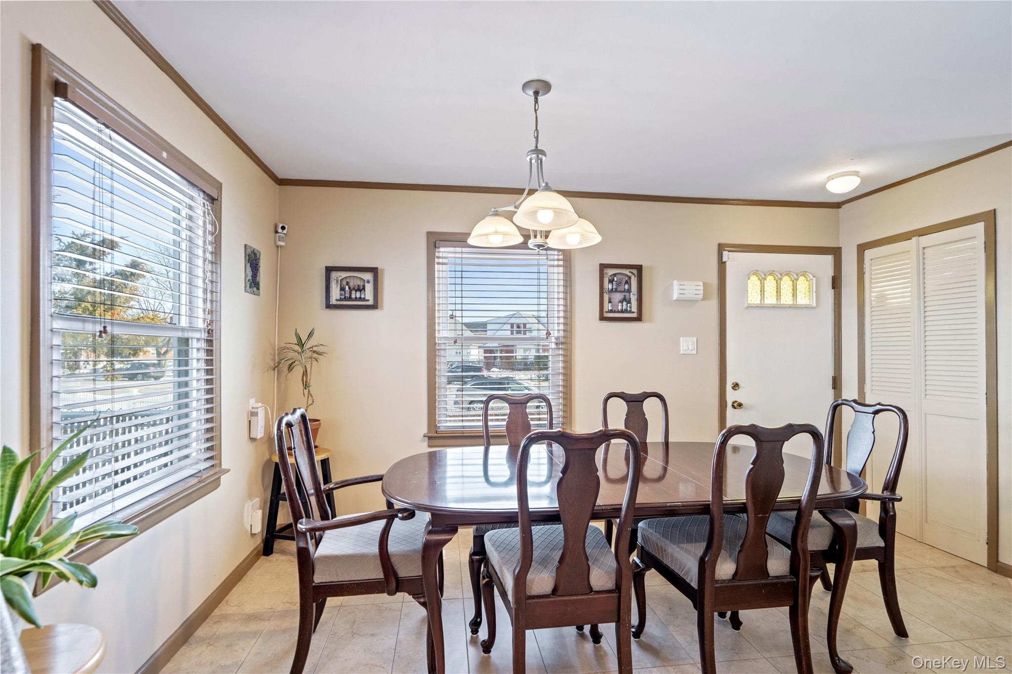 #14 photo, 269-15 Union Turnpike, New Hyde Park , NY 11040