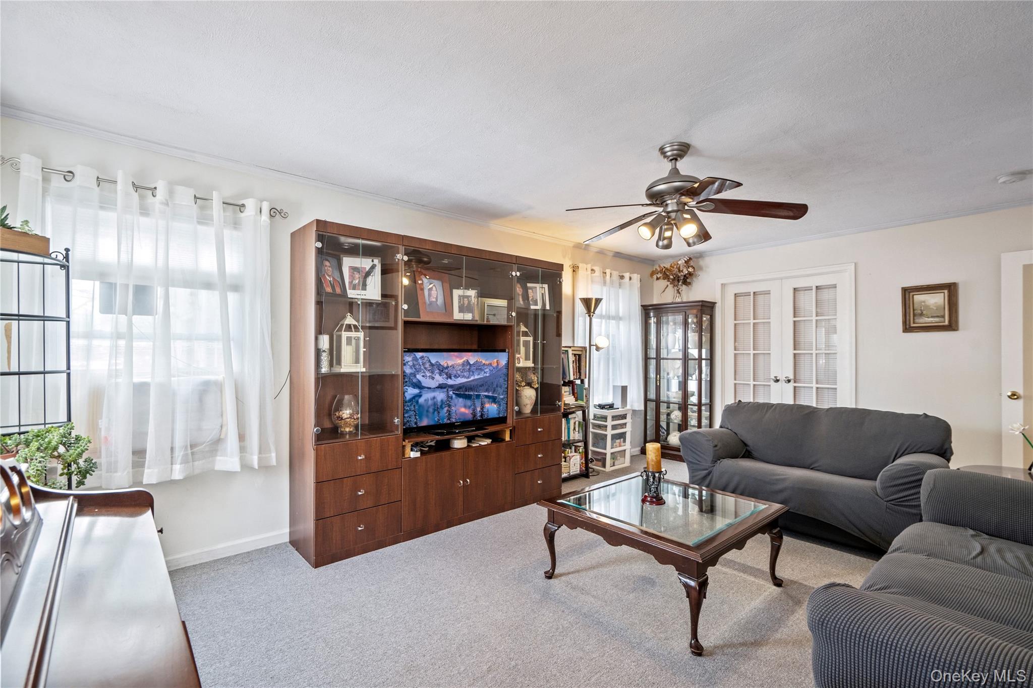 #15 photo, 269-15 Union Turnpike, New Hyde Park , NY 11040