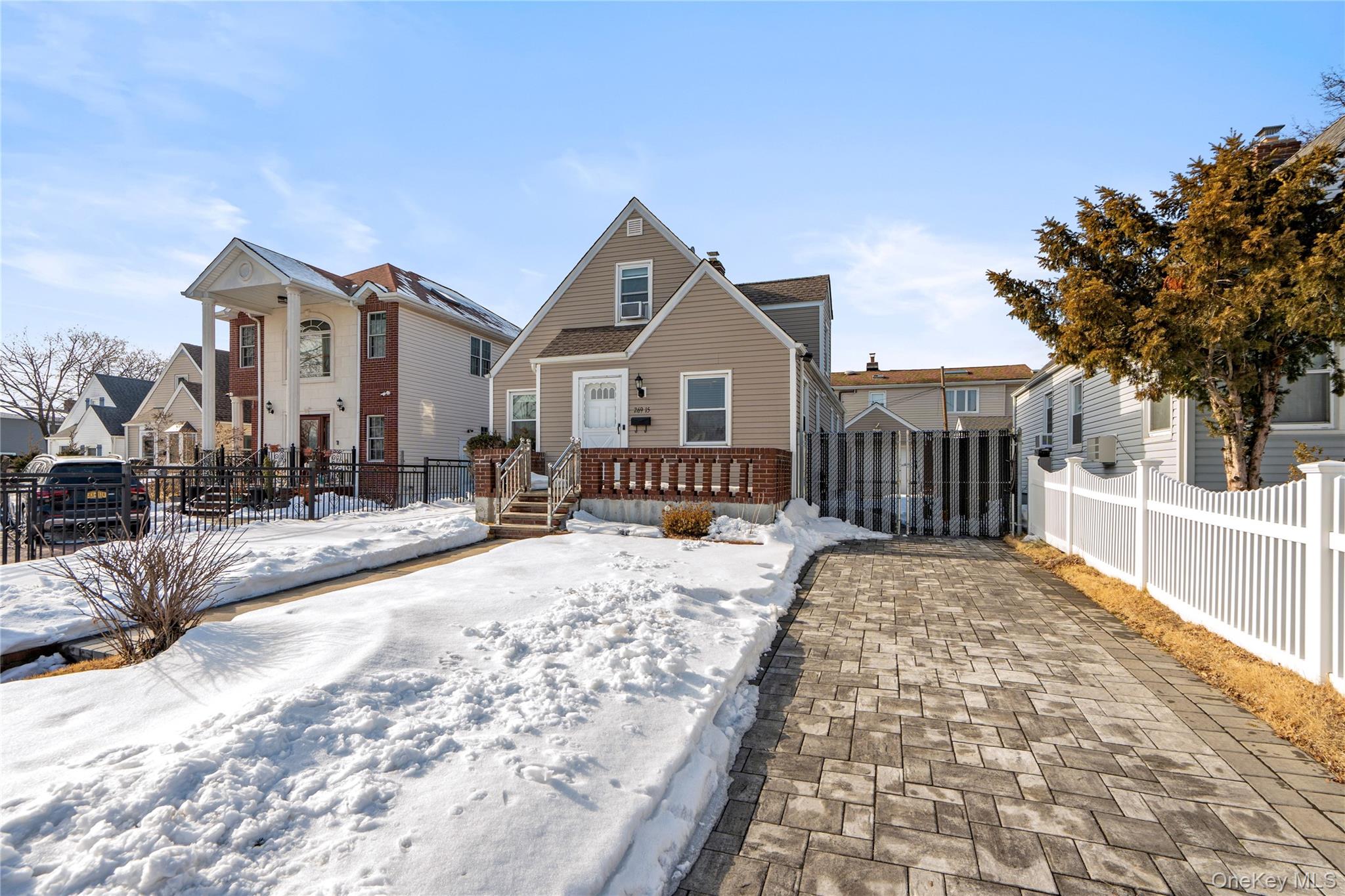 #3 photo, 269-15 Union Turnpike, New Hyde Park , NY 11040