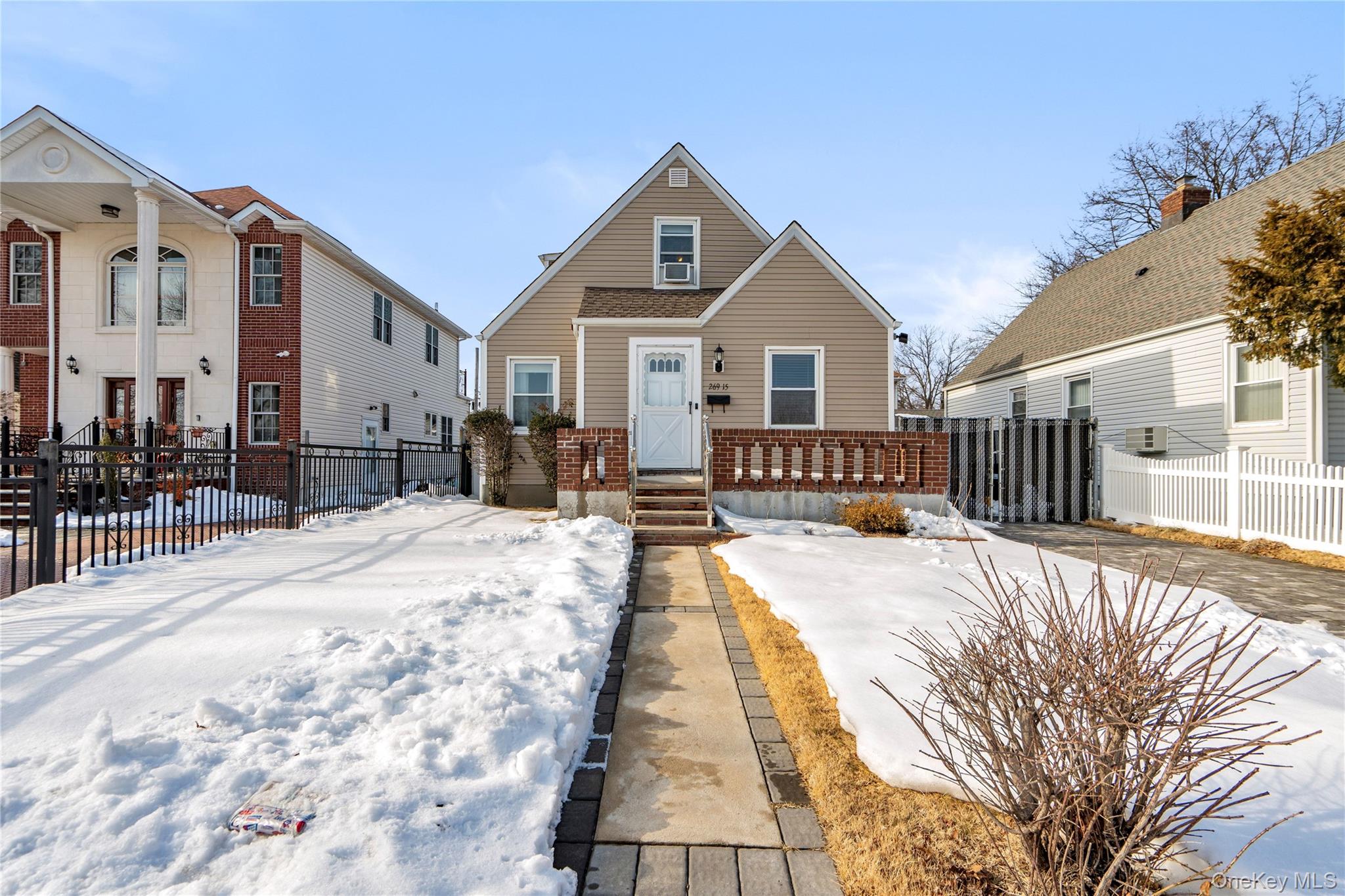 #4 photo, 269-15 Union Turnpike, New Hyde Park , NY 11040