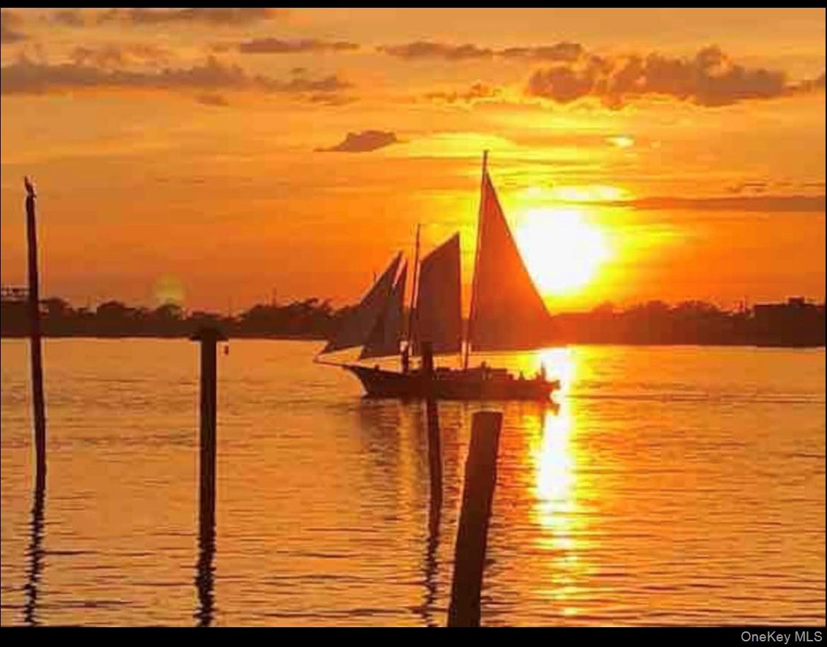 #16 photo, 192 Beach 109th Street, Rockaway Park , NY 11694