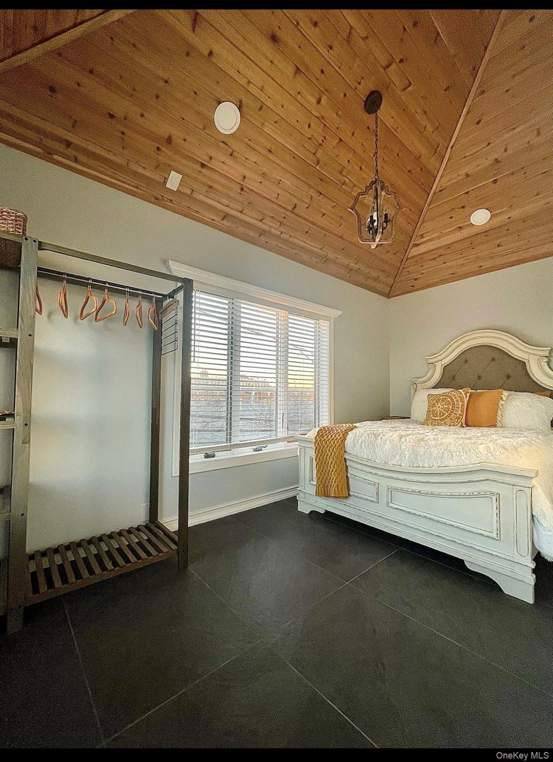 #7 photo, 192 Beach 109th Street, Rockaway Park , NY 11694