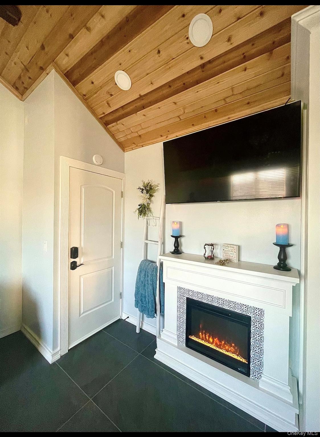 #8 photo, 192 Beach 109th Street, Rockaway Park , NY 11694