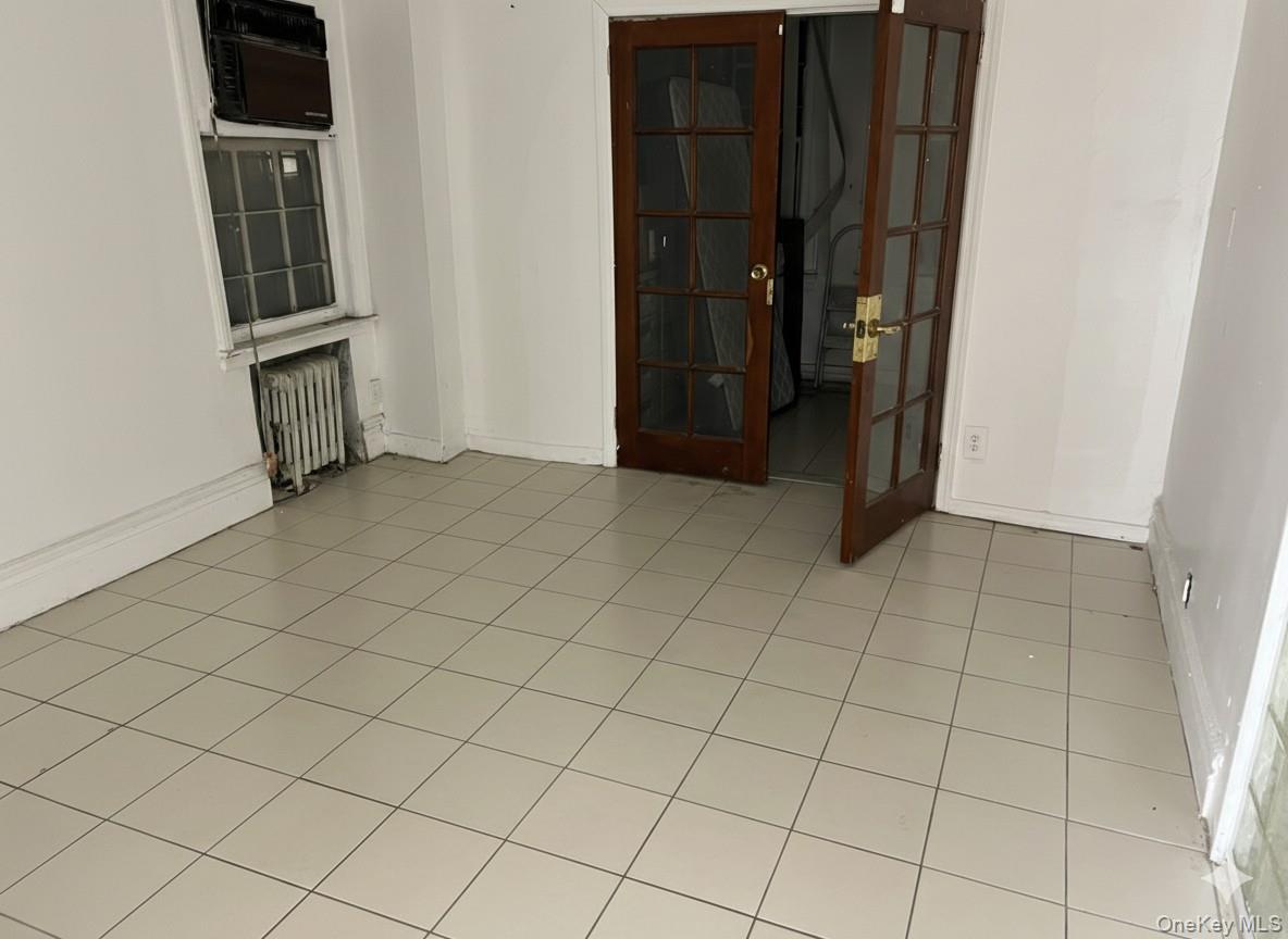 #4 photo, 3723 76th Street, Jackson Heights , NY 11372