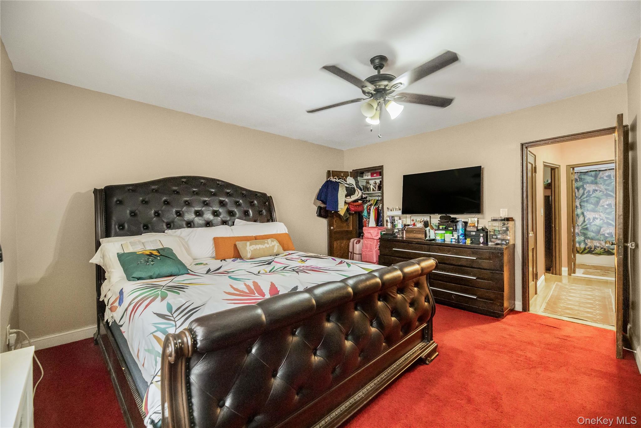 #12 photo, 2556 Eastchester Road, Bronx , NY 10469