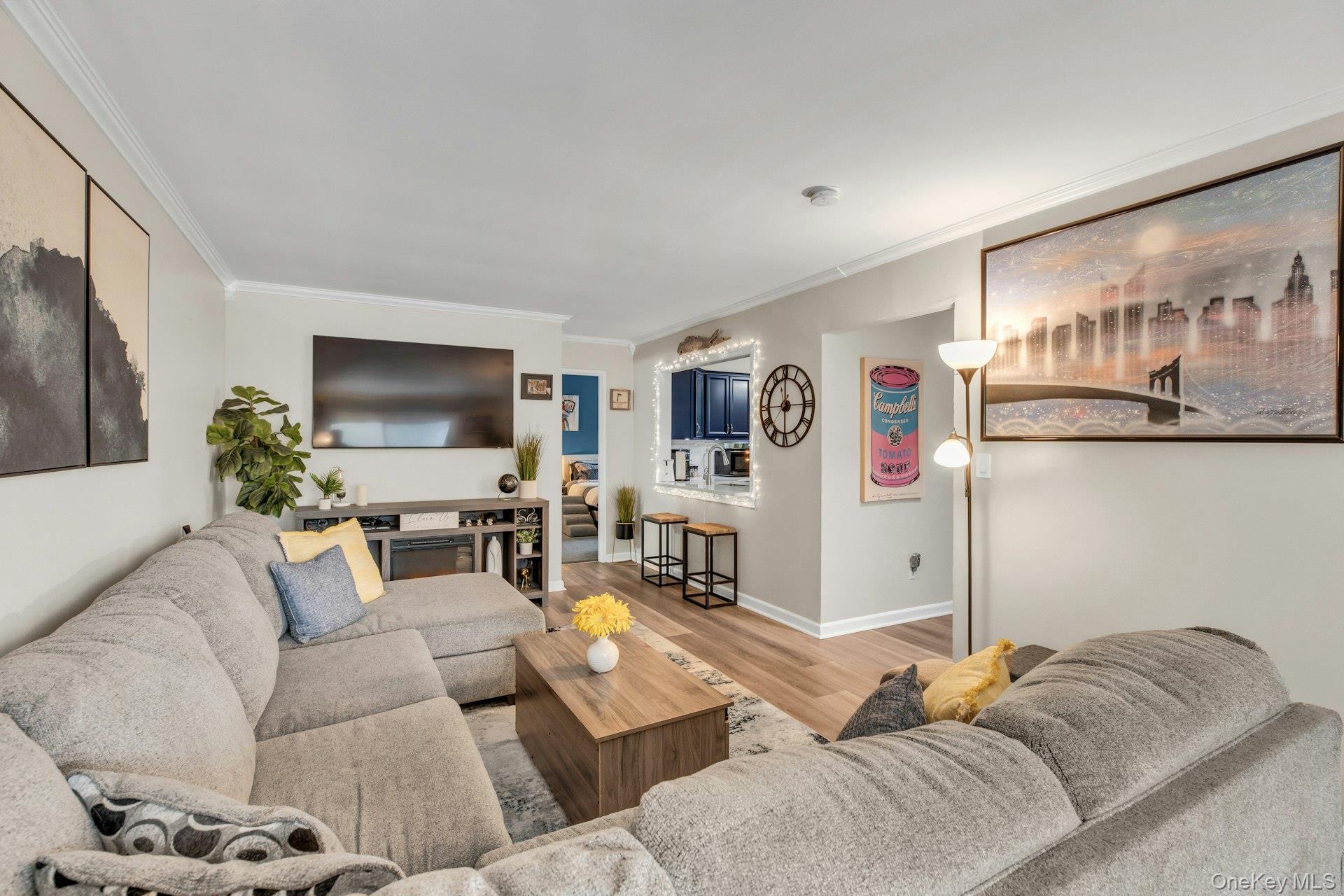 #6 photo, 40 W 4th Street, Саффолк ‖ Patchogue , NY 11772