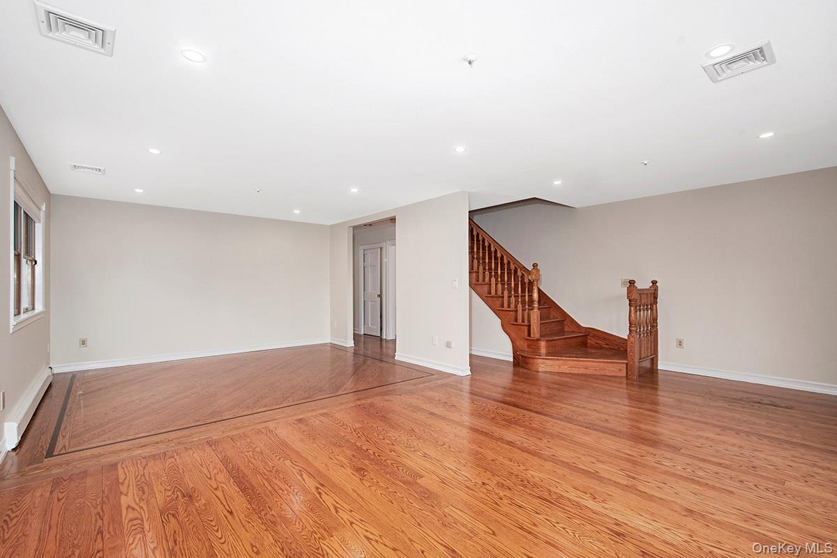 #7 photo, 228 Lincoln Avenue, West Harrison , NY 10604