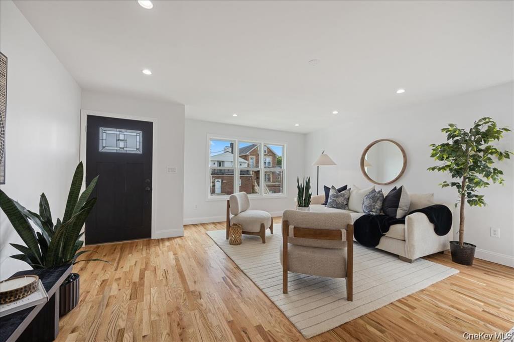 #17 photo, 93 Thurton Place, Yonkers , NY 10704