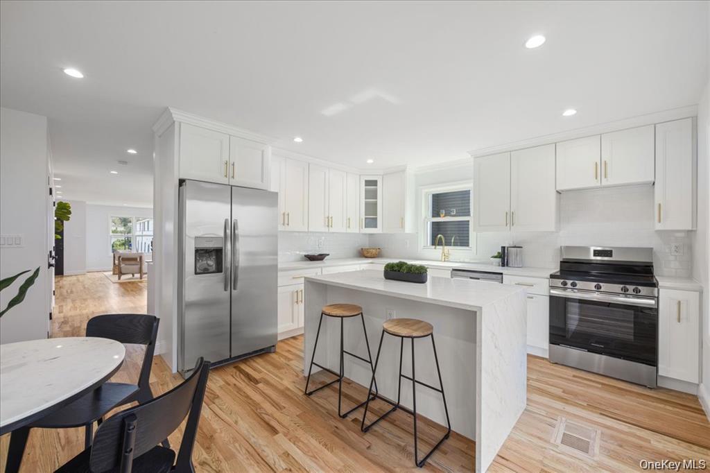 #5 photo, 93 Thurton Place, Yonkers , NY 10704