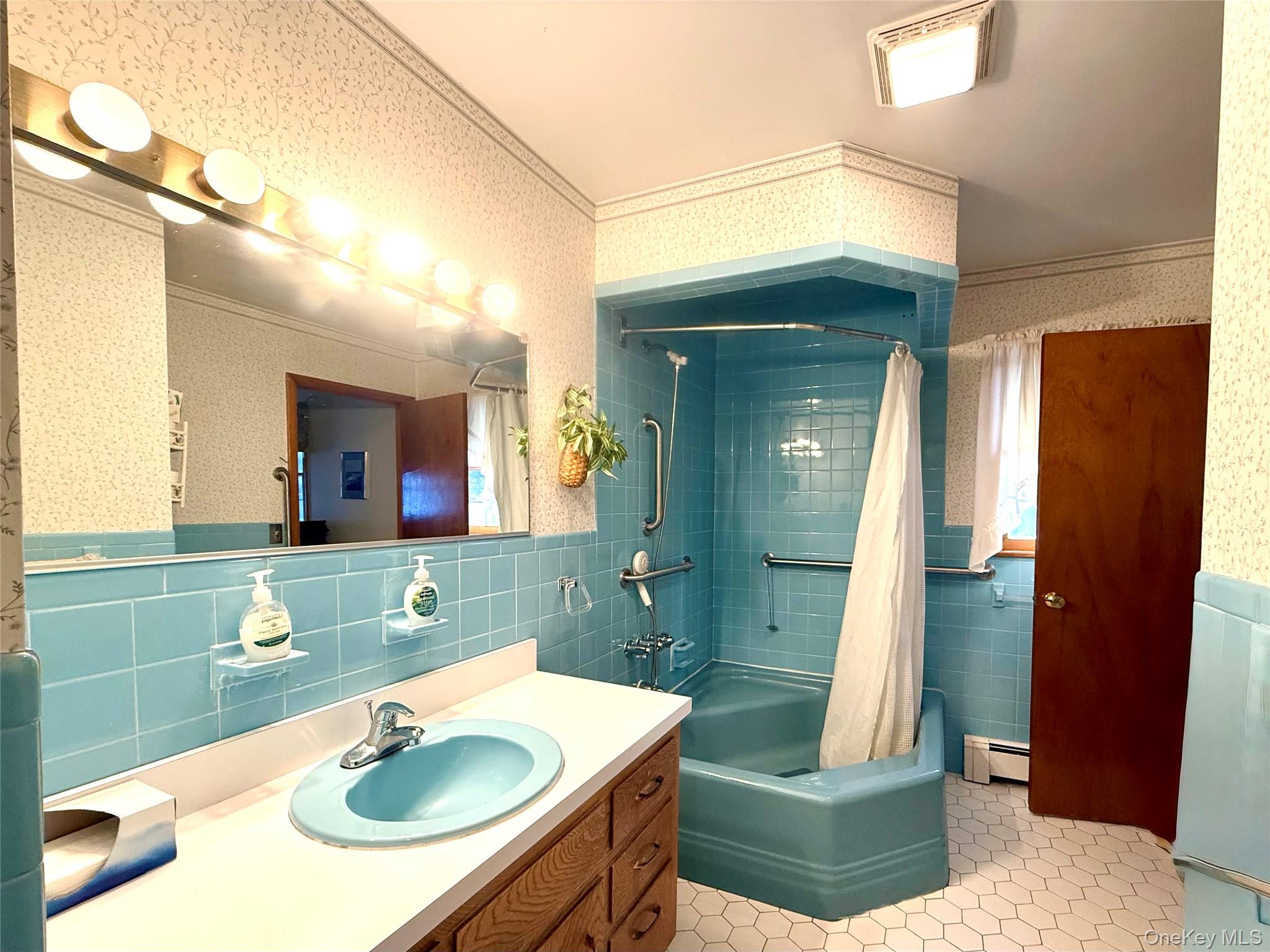 #15 photo, 130 Grand Street, Highland , NY 12528