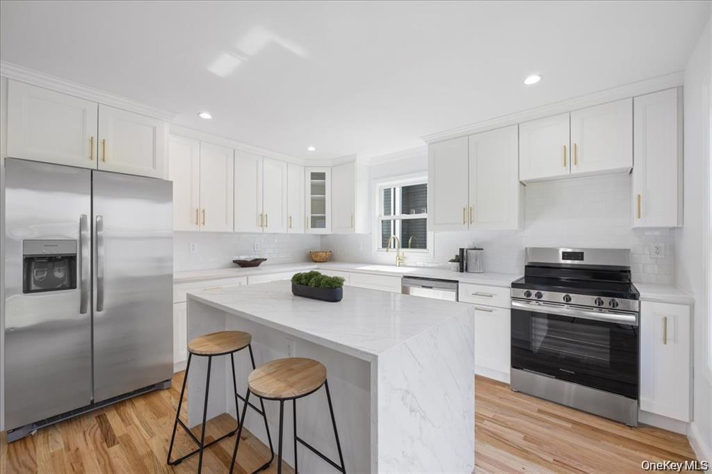 #20 photo, 97 Thurton Place, Yonkers , NY 10704