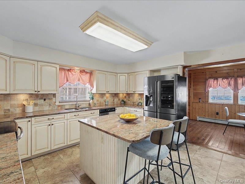 #12 photo, 4 Debbie Court, Chester , NY 10918