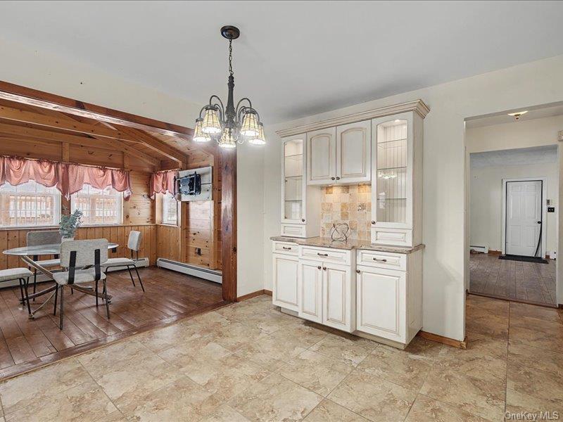 #14 photo, 4 Debbie Court, Chester , NY 10918