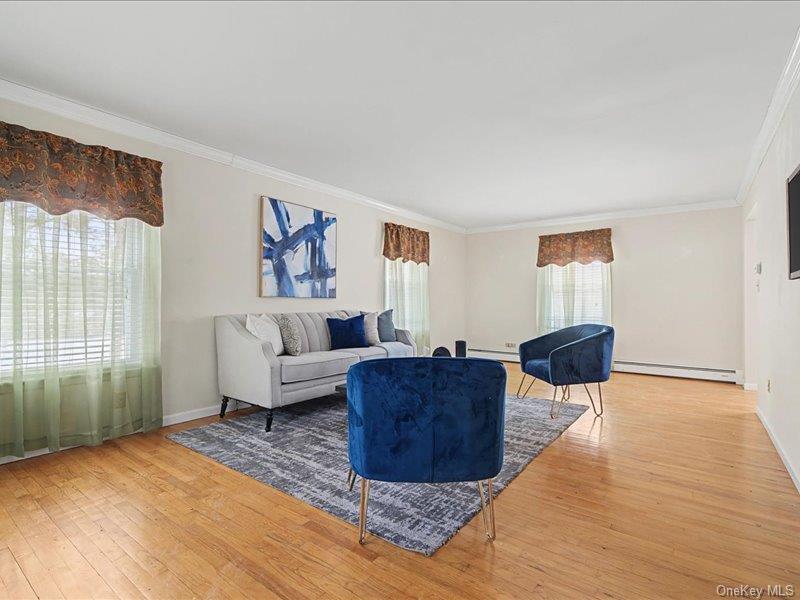 #19 photo, 4 Debbie Court, Chester , NY 10918