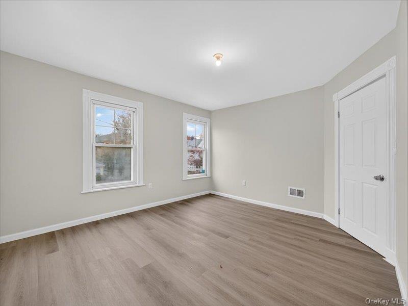 #11 photo, 17 West Maple Ave Avenue, Suffern , NY 10901