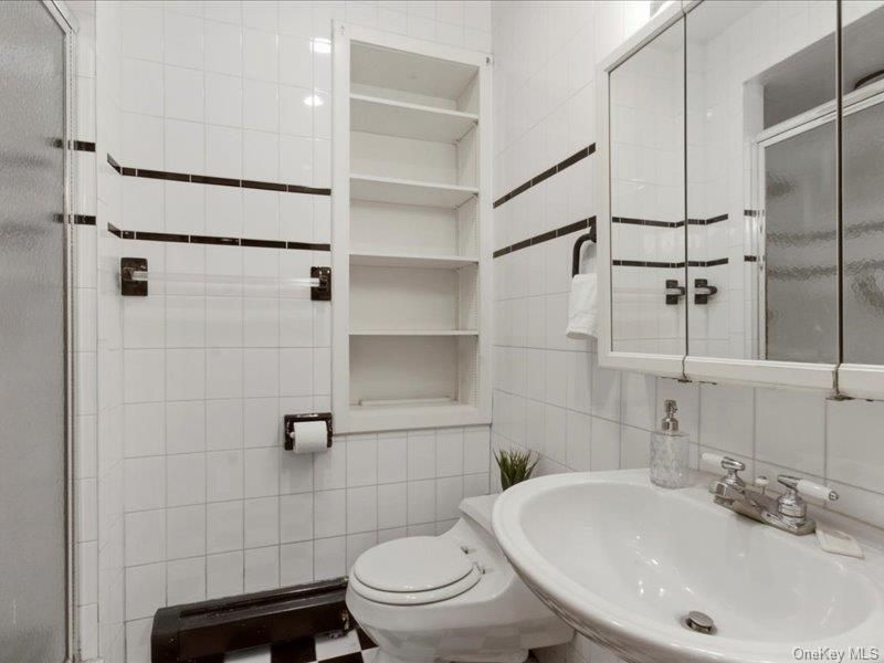 #18 photo, 20 Rose Street, White Plains , NY 10605