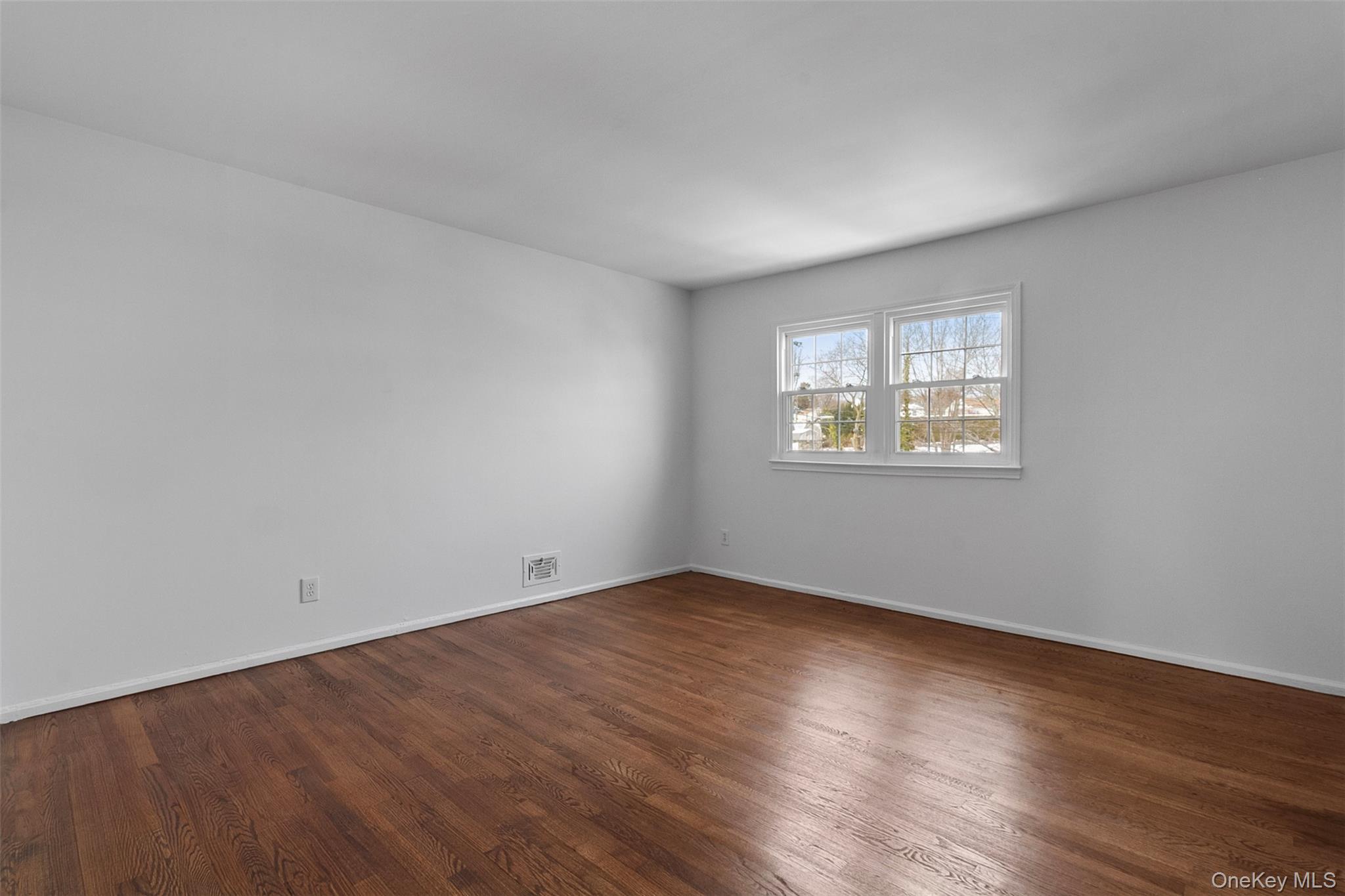 #16 photo, 28 Elissa Lane, Yonkers , NY 10710