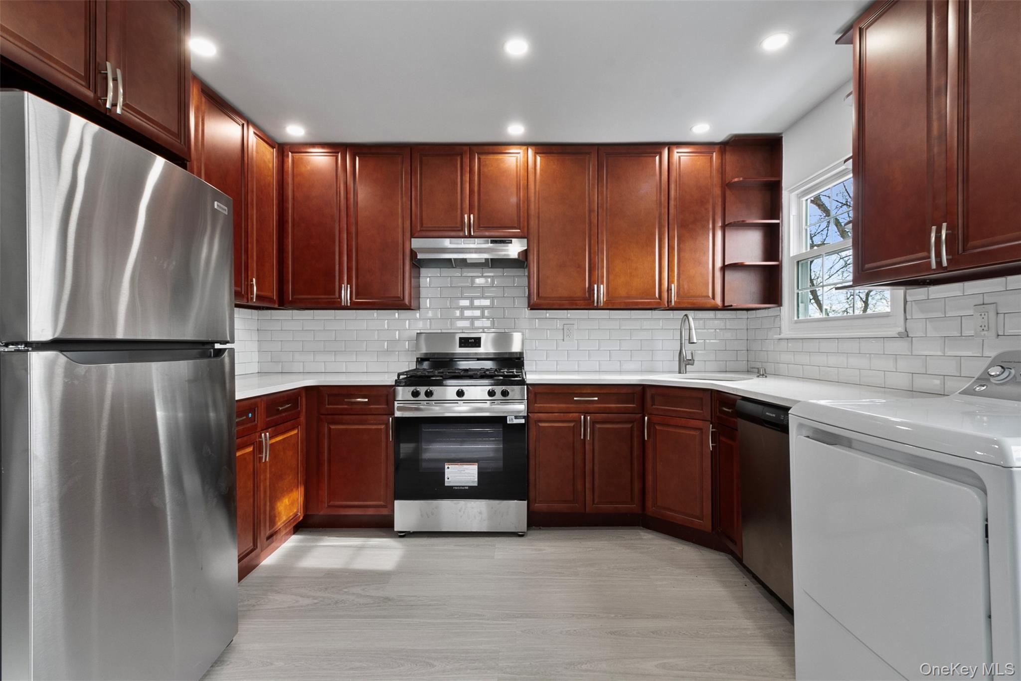 #9 photo, 28 Elissa Lane, Yonkers , NY 10710