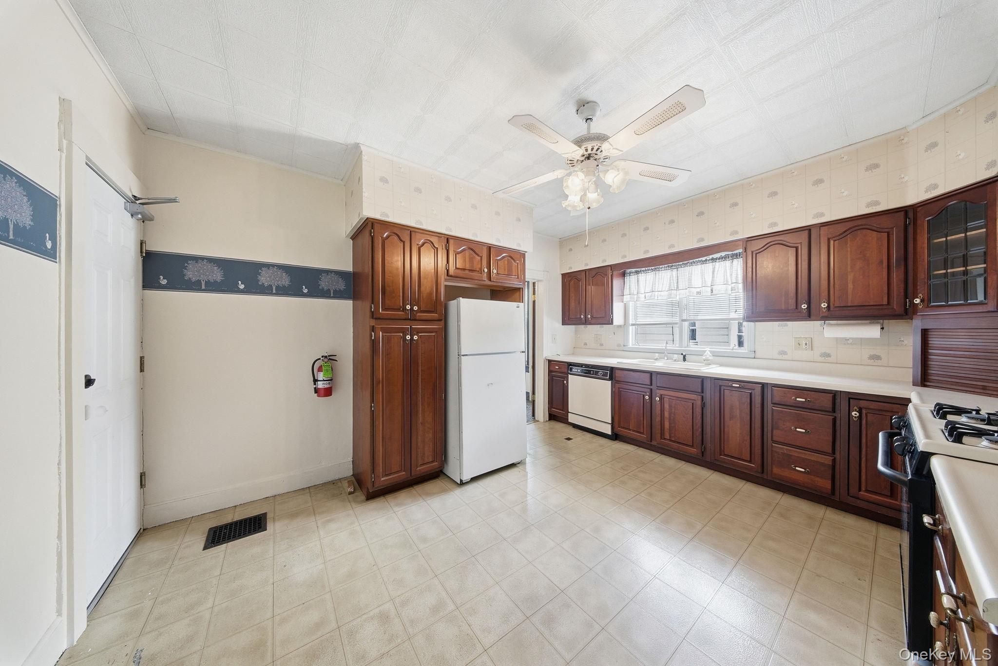 #8 photo, 54 Ogden Street, Middletown , NY 10940