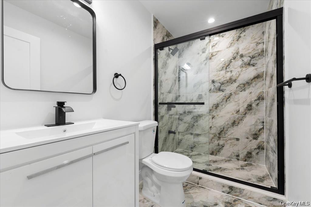 #13 photo, 101 Thurton Place, Yonkers , NY 10704