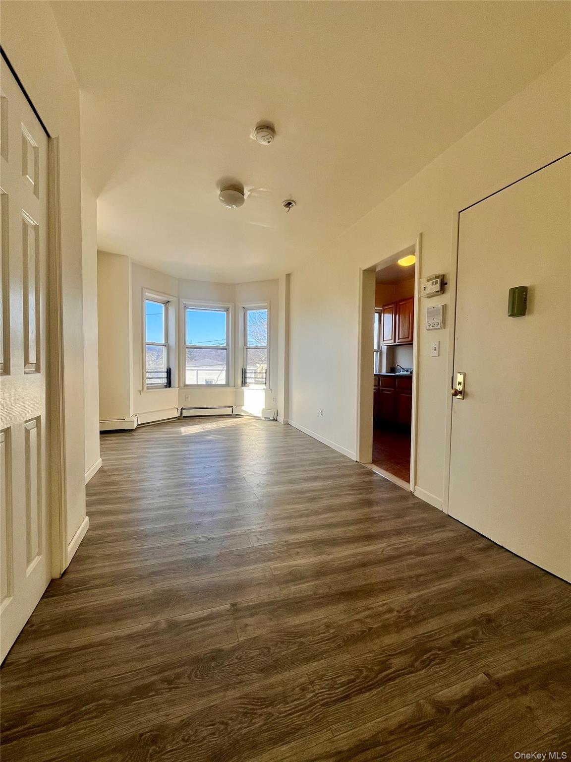 #6 photo, 216 Woodworth Avenue, 뉴욕주 Yonkers , NY 10701