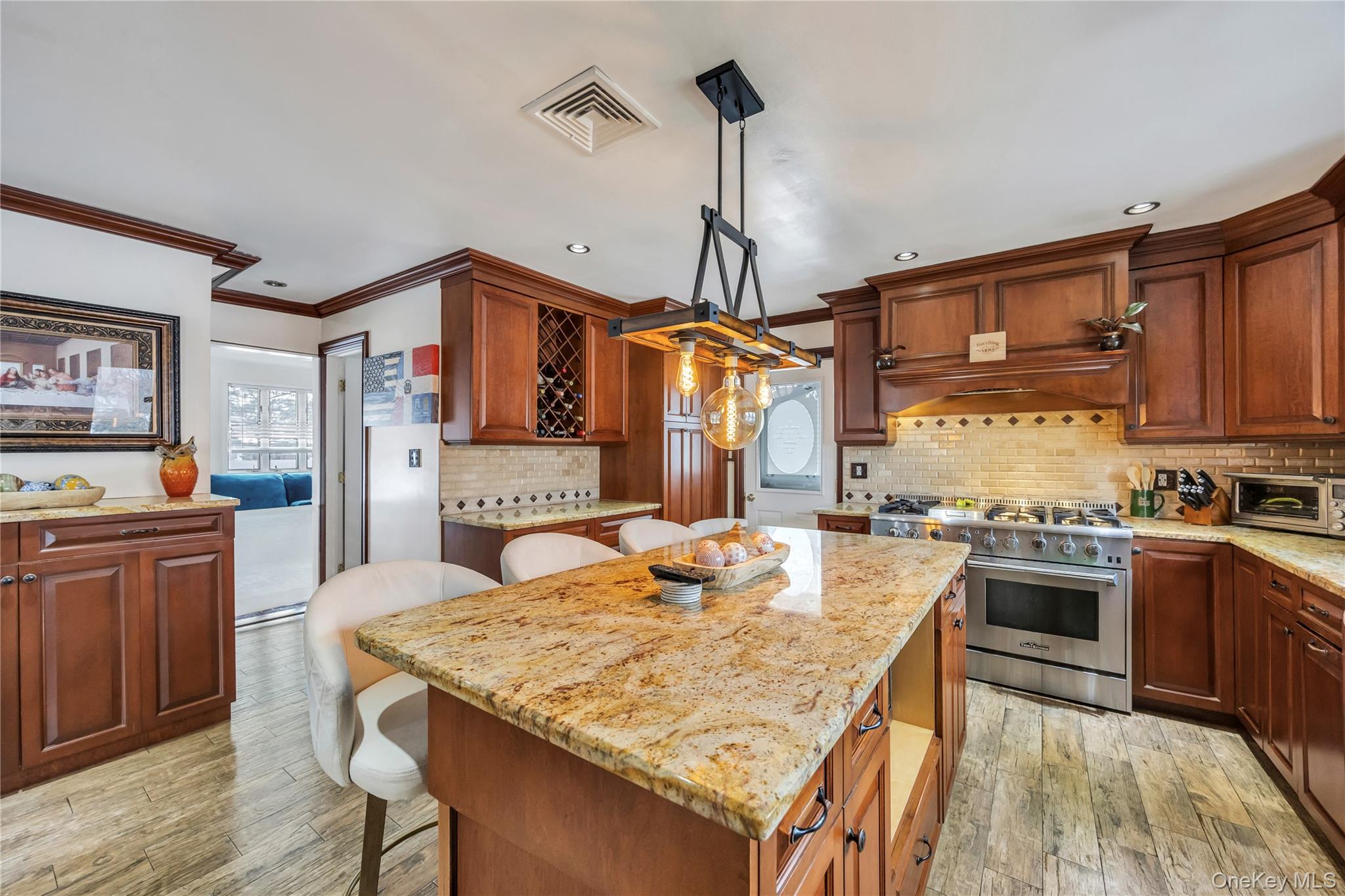 #11 photo, 225 Farhan Lane, North Babylon , NY 11703