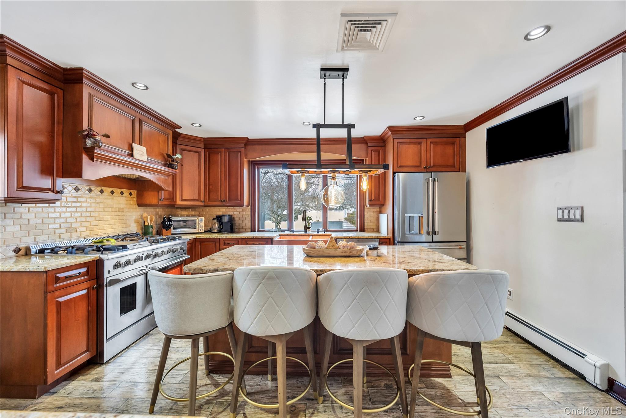 #12 photo, 225 Farhan Lane, North Babylon , NY 11703