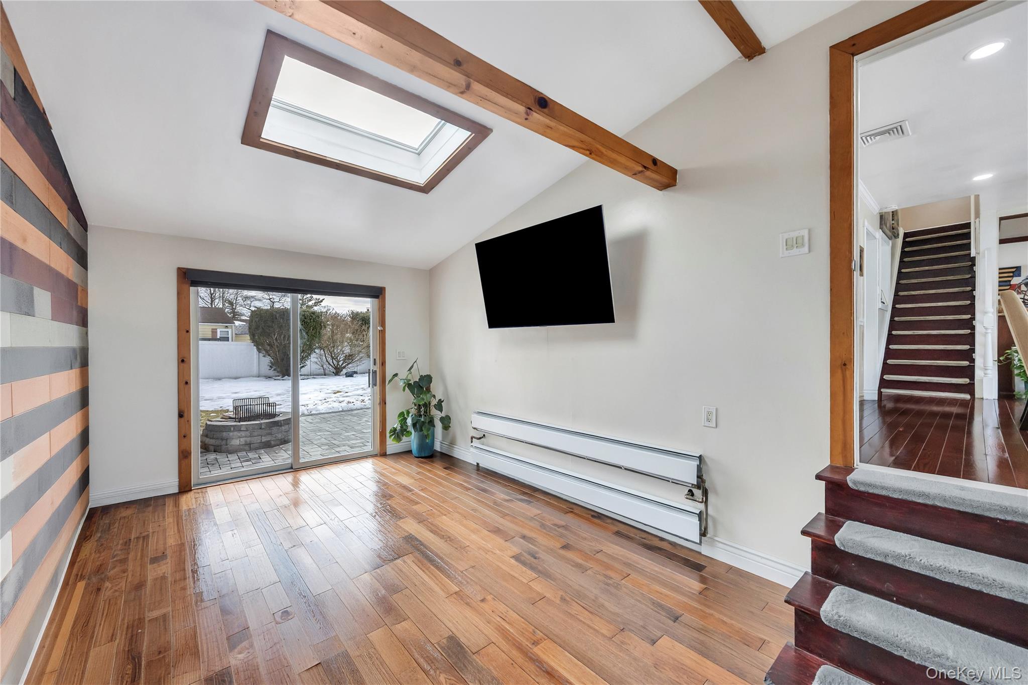 #13 photo, 225 Farhan Lane, North Babylon , NY 11703